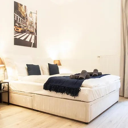 Momo Luxury Opera Apartment Budapest