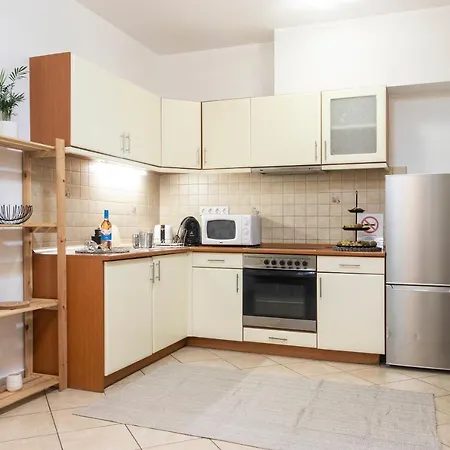 Apartment Momo Luxury Opera